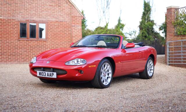 Image 1/50 de Jaguar XKR (2000)