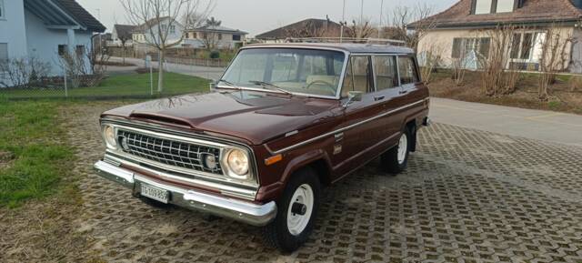 Image 1/8 of Jeep Wagoneer (1976)