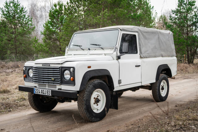 Image 1/98 of Land Rover Defender 110 Td5 (1999)