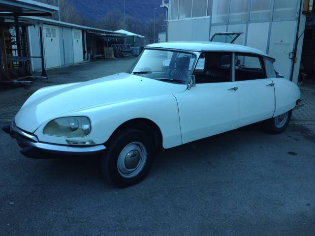 Image 1/41 of Citroën ID 19 (1969)