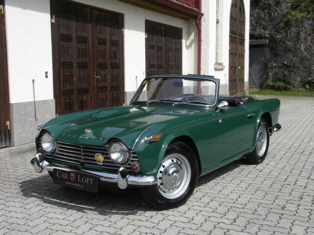 Afbeelding 1/31 van Triumph TR 4A IRS (1965)