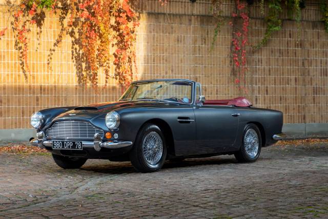 Image 1/12 of Aston Martin DB 4 Convertible (1962)