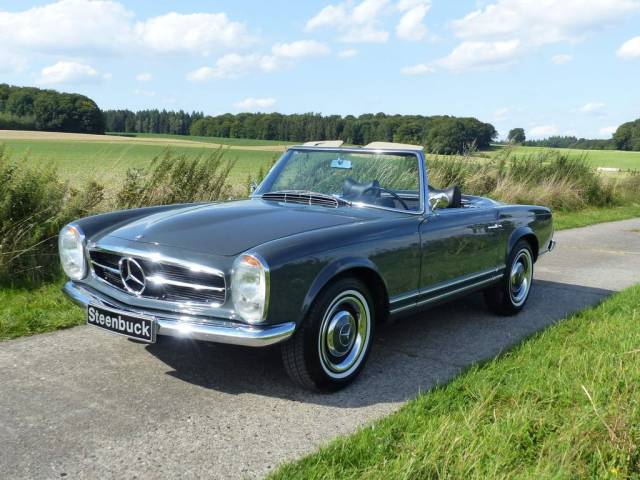 Mercedes-Benz 230 SL Roadster (W 113) 1965