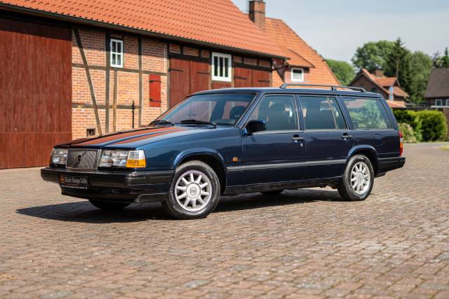 Image 1/34 de Volvo 940 2.4 TD (1995)