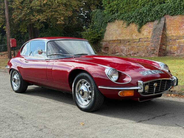 Bild 1/21 von Jaguar E-Type V12 (2+2) (1971)