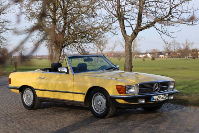 Bild 1/50 von Mercedes-Benz 500 SL (1983)