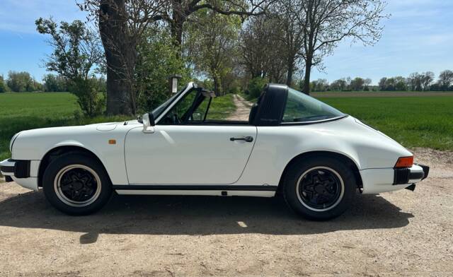 Bild 1/26 von Porsche 911 SC 3.0 (1983)