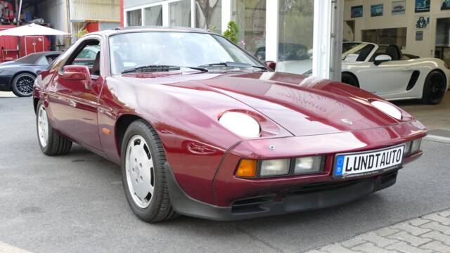 Bild 1/20 von Porsche 928 S (1982)