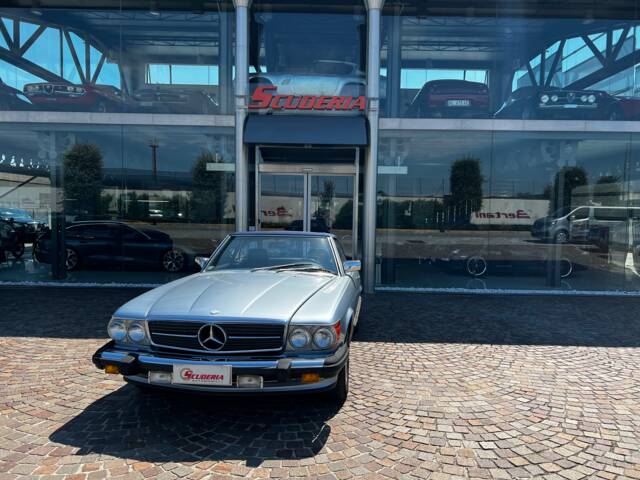 Image 1/15 de Mercedes-Benz 560 SL (1989)