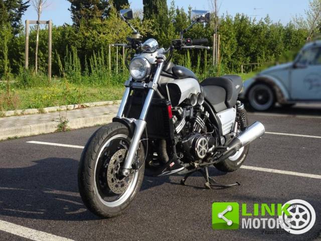 Immagine 1/8 di Yamaha DUMMY (2000)