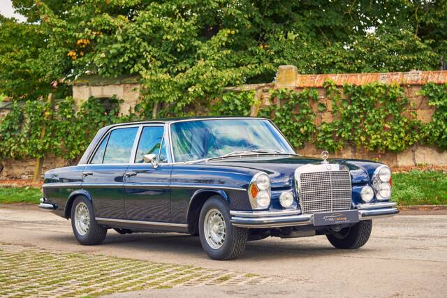 Immagine 1/38 di Mercedes-Benz 300 SEL 6.3 (1970)