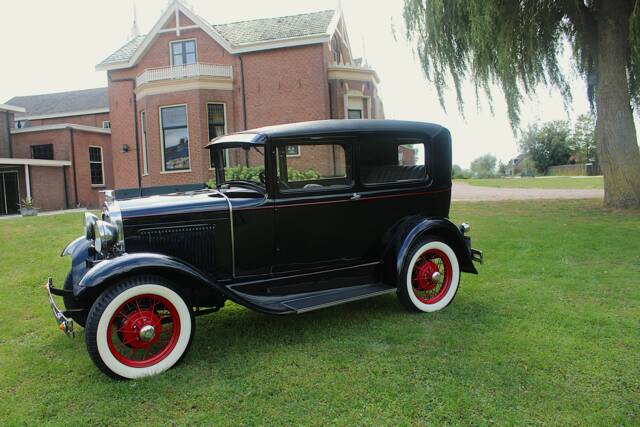 Image 1/55 of Ford Model A Tudor Sedan (1931)