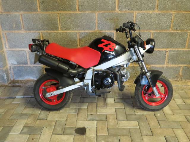 Bild 1/27 von Honda DUMMY (1988)