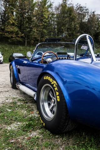 Image 1/11 of Unique Motorcars 289 FIA Cobra Replica (1989)