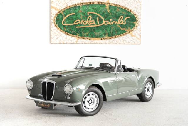 Image 1/38 of Lancia Aurelia B24 Convertible (1957)