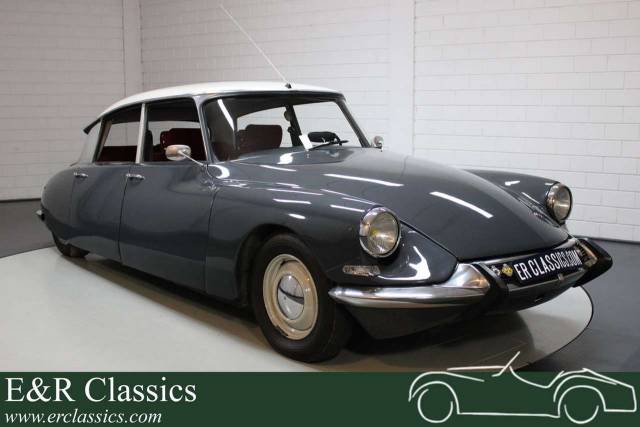 Image 1/30 of Citroën ID 19 (1967)