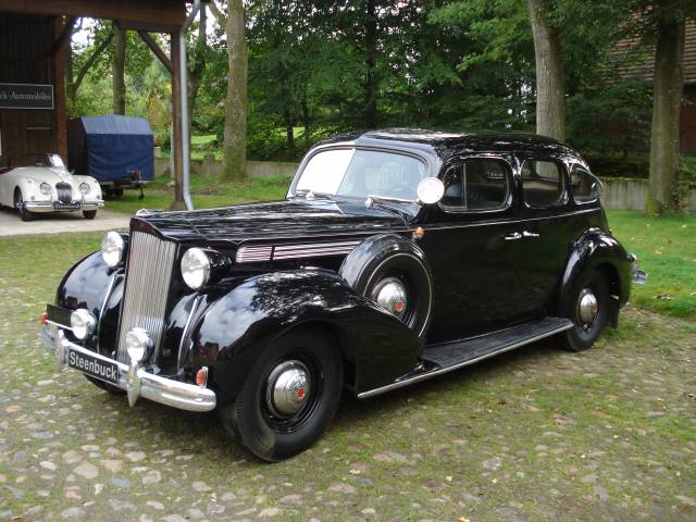 Packard 120 Straight Eight 1939