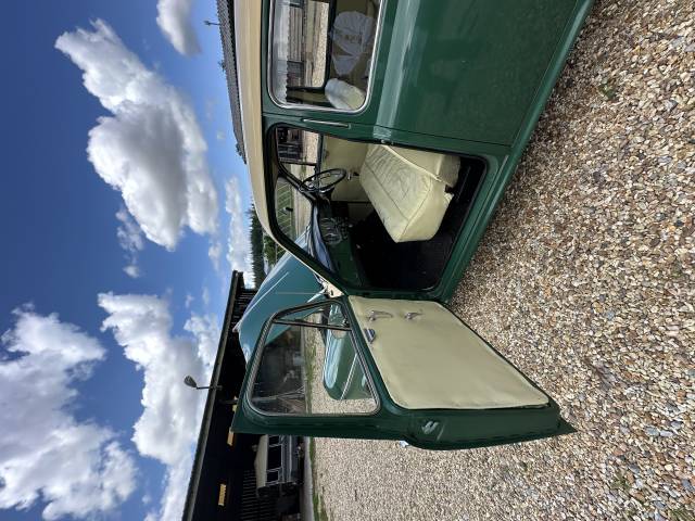 Image 1/14 of Morris Isis Series II (1957)