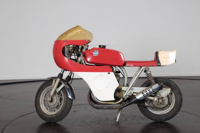 Bild 1/8 von MV Agusta DUMMY (1976)