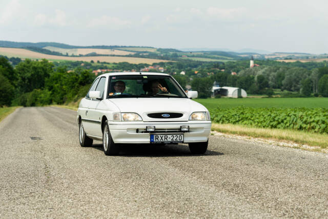 Image 1/4 de Ford Escort 1.6i (1994)