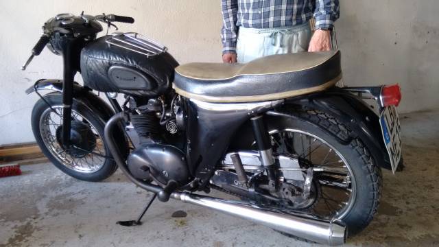 Bild 1/8 von Triumph DUMMY (1959)