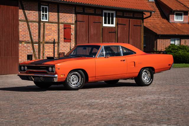 Image 1/50 de Plymouth Road Runner 383 (1970)