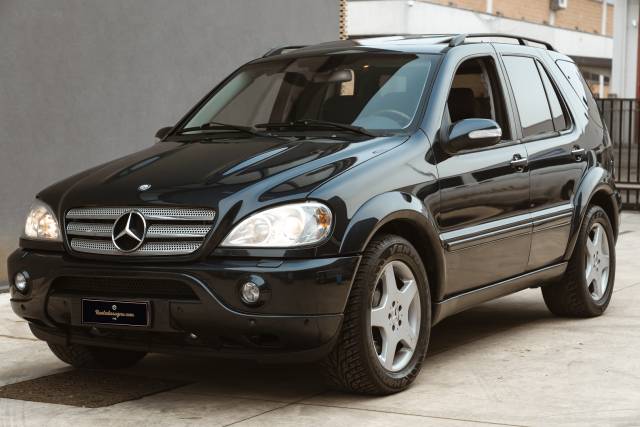 Afbeelding 1/43 van Mercedes-Benz ML 55 AMG (2003)