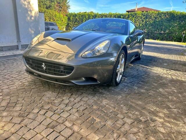 Bild 1/7 von Ferrari California (2010)