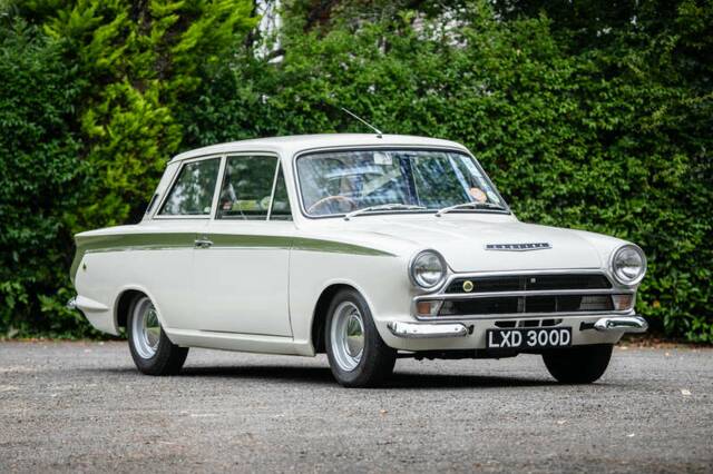 Image 1/50 of Ford Lotus Cortina (1966)