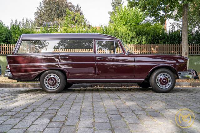 Image 1/20 of Mercedes-Benz 220 b (1964)