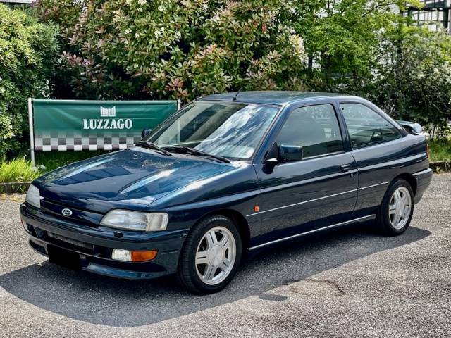 Image 1/23 de Ford Escort RS 2000 (1992)