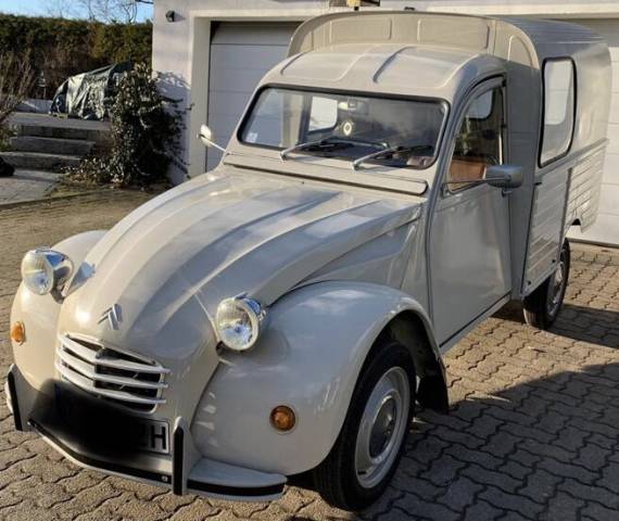Immagine 1/8 di Citroën AK 400 (1972)