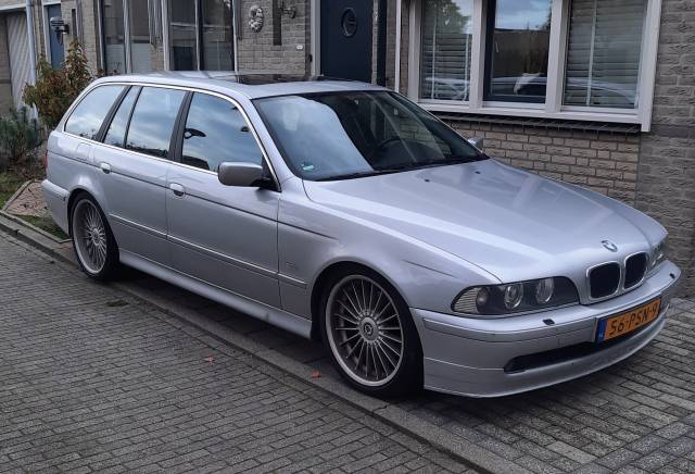 Bild 1/7 von BMW 530i Touring (2001)