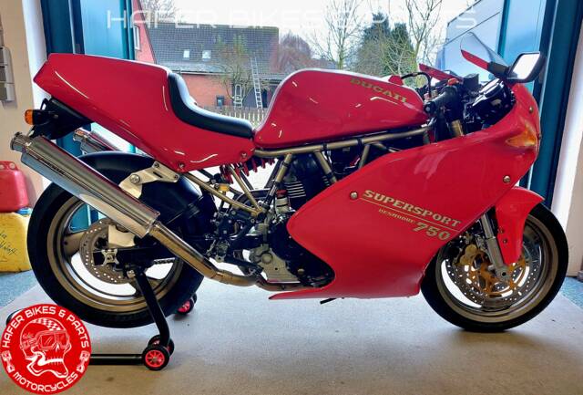 Image 1/31 of Ducati DUMMY (1994)