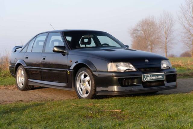 Image 1/7 of Lotus Carlton (1991)