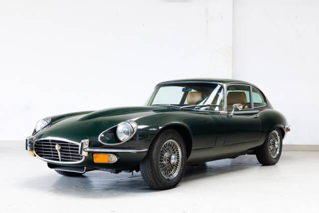 Image 1/26 de Jaguar Type E V12 (2+2) (1971)