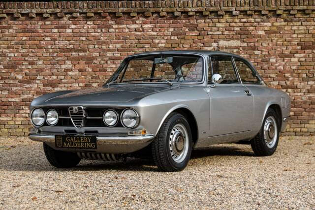 Afbeelding 1/50 van Alfa Romeo 1750 GT Veloce (1969)