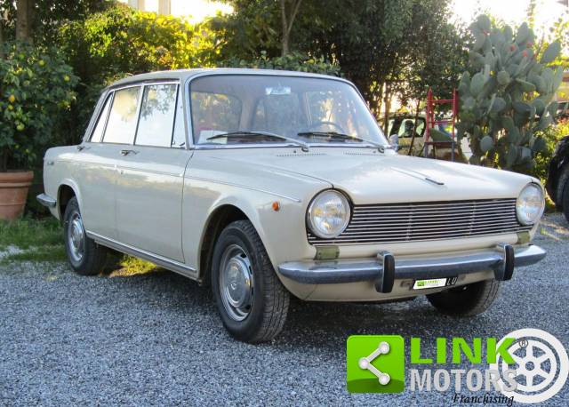 Image 1/9 de SIMCA 1500 (1965)
