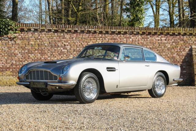 Immagine 1/50 di Aston Martin DB 6 (1968)