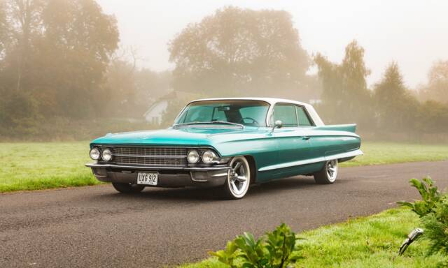 Image 1/48 de Cadillac Coupe DeVille (1962)