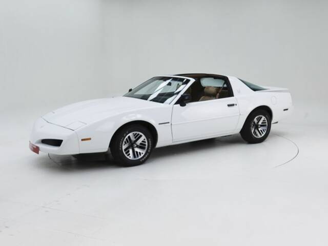 Image 1/15 de Pontiac Firebird TransAm (1990)