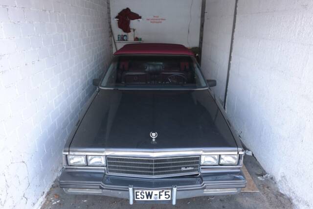 Bild 1/23 von Cadillac Convertible de Ville (1986)