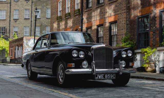 Image 1/39 of Bentley S 3 Continental (1965)