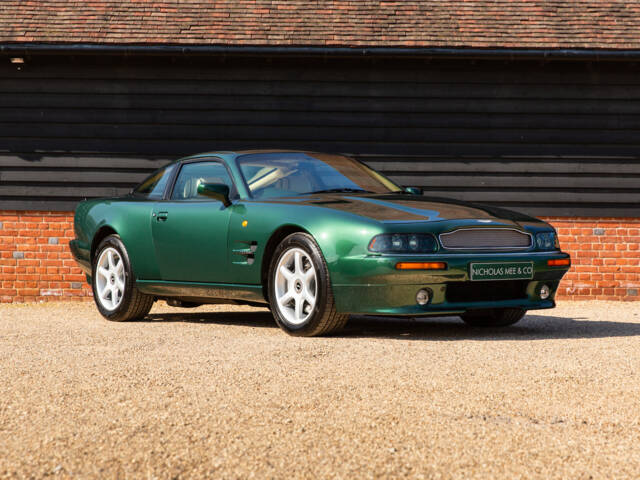 Image 1/80 of Aston Martin V8 Coupé (1996)