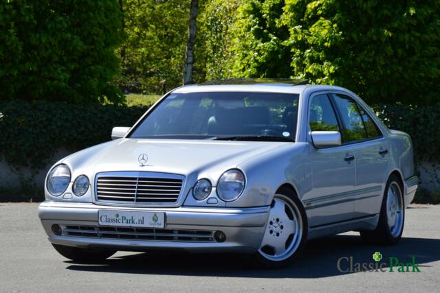 Bild 1/50 von Mercedes-Benz E 50 AMG (1996)