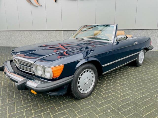 Bild 1/36 von Mercedes-Benz 560 SL (1988)