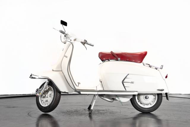 Image 1/27 of Innocenti DUMMY (1967)