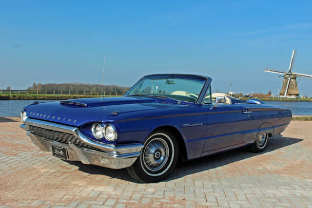 Image 1/30 of Ford Thunderbird (1964)