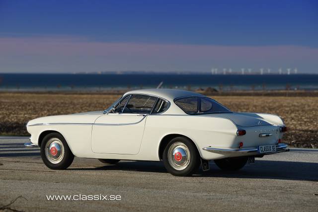 Image 1/31 of Volvo 1800 S (1963)