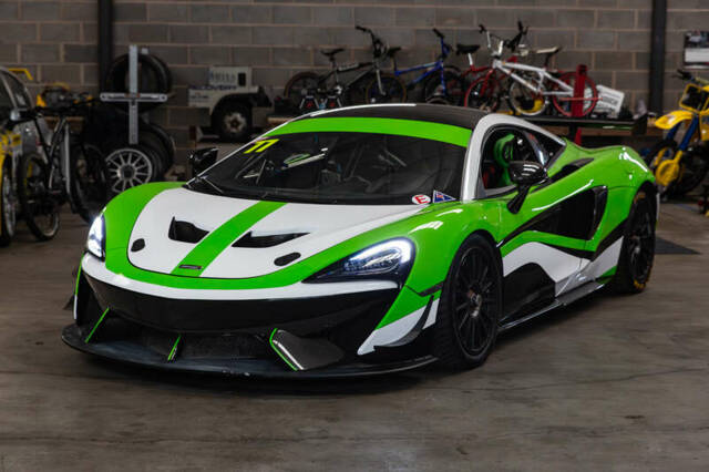 Image 1/50 of McLaren 570GT (2016)